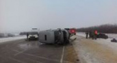 Под Волгоградом на трассе разбился микроавтобус