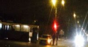 В Волгограде два троллейбуса столкнулись с легковыми авто