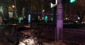 В Волгограде иномарка, пролетев на красный, протаранила «Ладу»