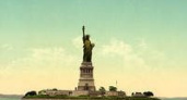 Статую Свободы в Нью-Йорке «украсили» приветствием для беженцев