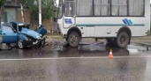 В Волгоградской области водитель «Лады» влетел в автобус