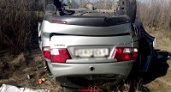 Вверх тормашками: под Волгоградом улетел в кювет китайский кроссовер