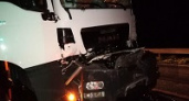 Под Волгоградом грузовик влетел в стоявшую фуру