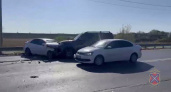 В Волгограде устанавливают обстоятельства массовой аварии: есть пострадавшие