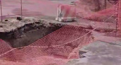 Волгоградцы устали жить с траншеей под окнами — на Елецкой ремонт затянулся на недели