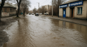 Волгоградцы заметили круговорот воды в природе: питьевая вода снова топит улицы