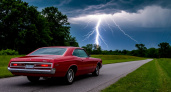Молния может ударить даже в ваш автомобиль: насколько это опасно для водителей и пассажиров и как защититься