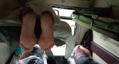 В гипсе и с костылями полез на верхнюю полку - попутчицы на нижних безжалостно игнорировали: поступили по закону, но не по-человечески