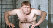 «Я - мeртв, родных теперь нет, только братва»: как коронуют воров в законе и за что публично унижают