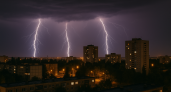 Грозы и шквальный ветер накроют Волгоградскую область: синоптики предупреждают о сильных порывах