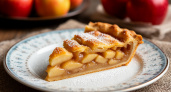 Тесто — нежное, яблоки — мягкие: как приготовить "Шарлотку" — 3 секрета от шеф-повара