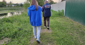 Сосед сдвинул забор на 1 метр, оставив мне кусок - но весной я понял его хитрость - теперь не знаю, как решить проблему