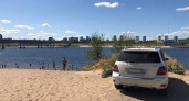В Волгограде выявили десятки машин, припаркованных с нарушением закона у берегов Волги