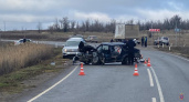 В Волгоградской области в ДТП на трассе пострадали три человека