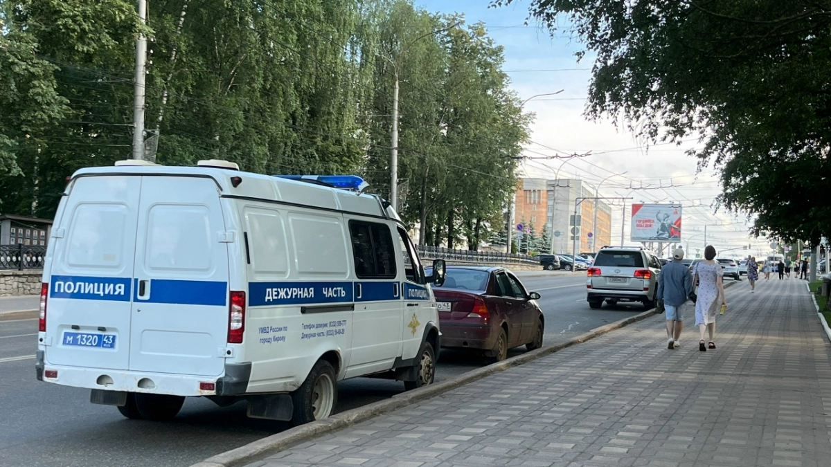 Волгоградец порезал ножом сына и его несовершеннолетнего друга во время ссоры